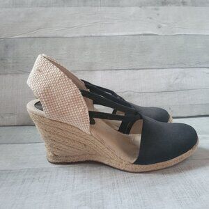 Adrienne Vittadini Black & Beige Wedge Sandals Size 8.5M